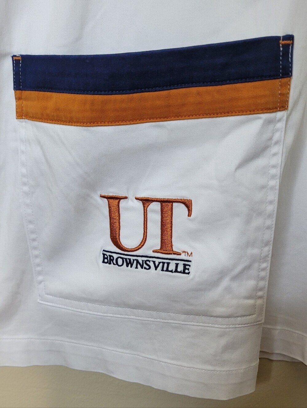 University Of Texas Brownsville College Of Nursing Scrub Top XL - Picture 5 of 8